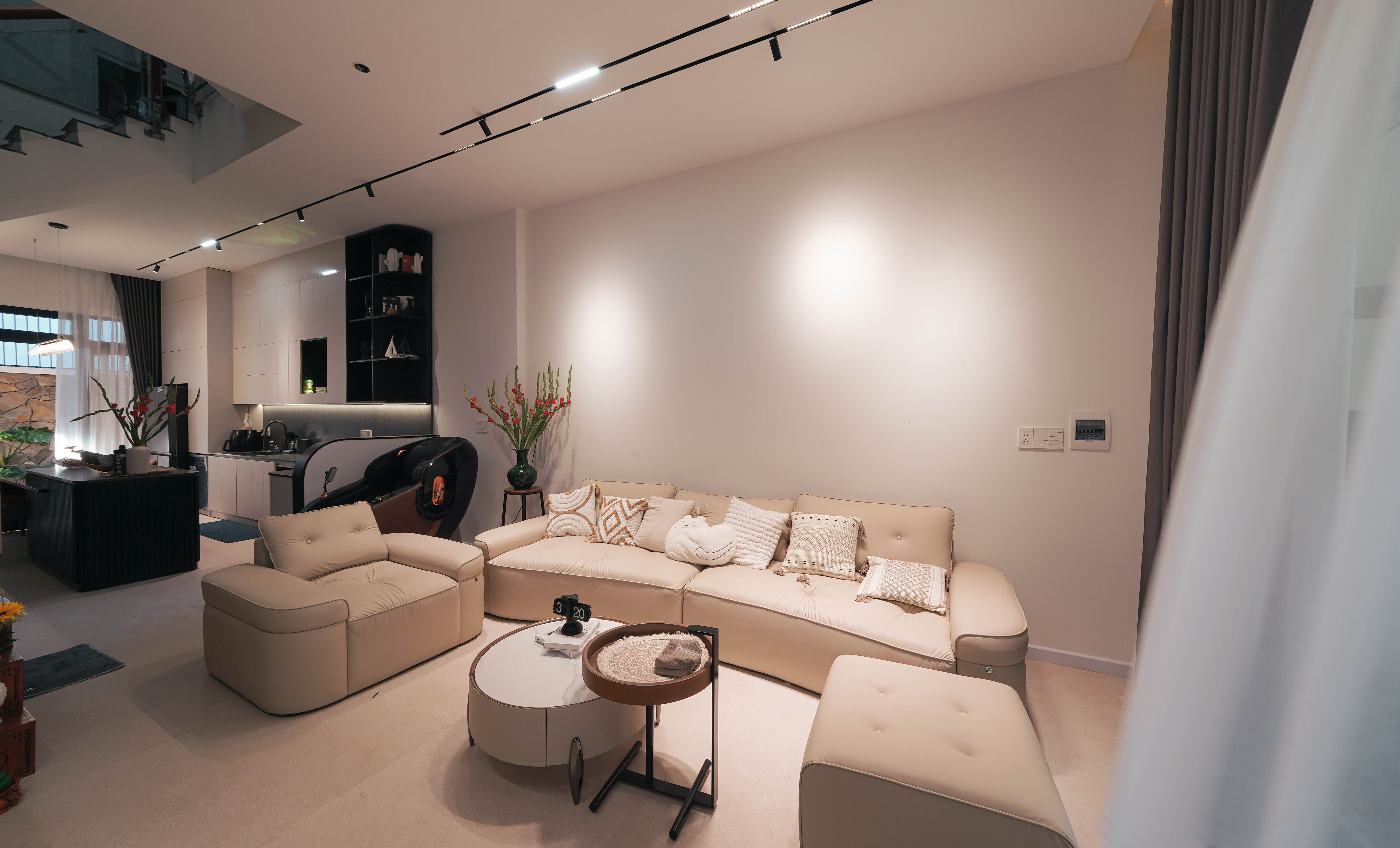 Renovation of T's House thumbnail 5