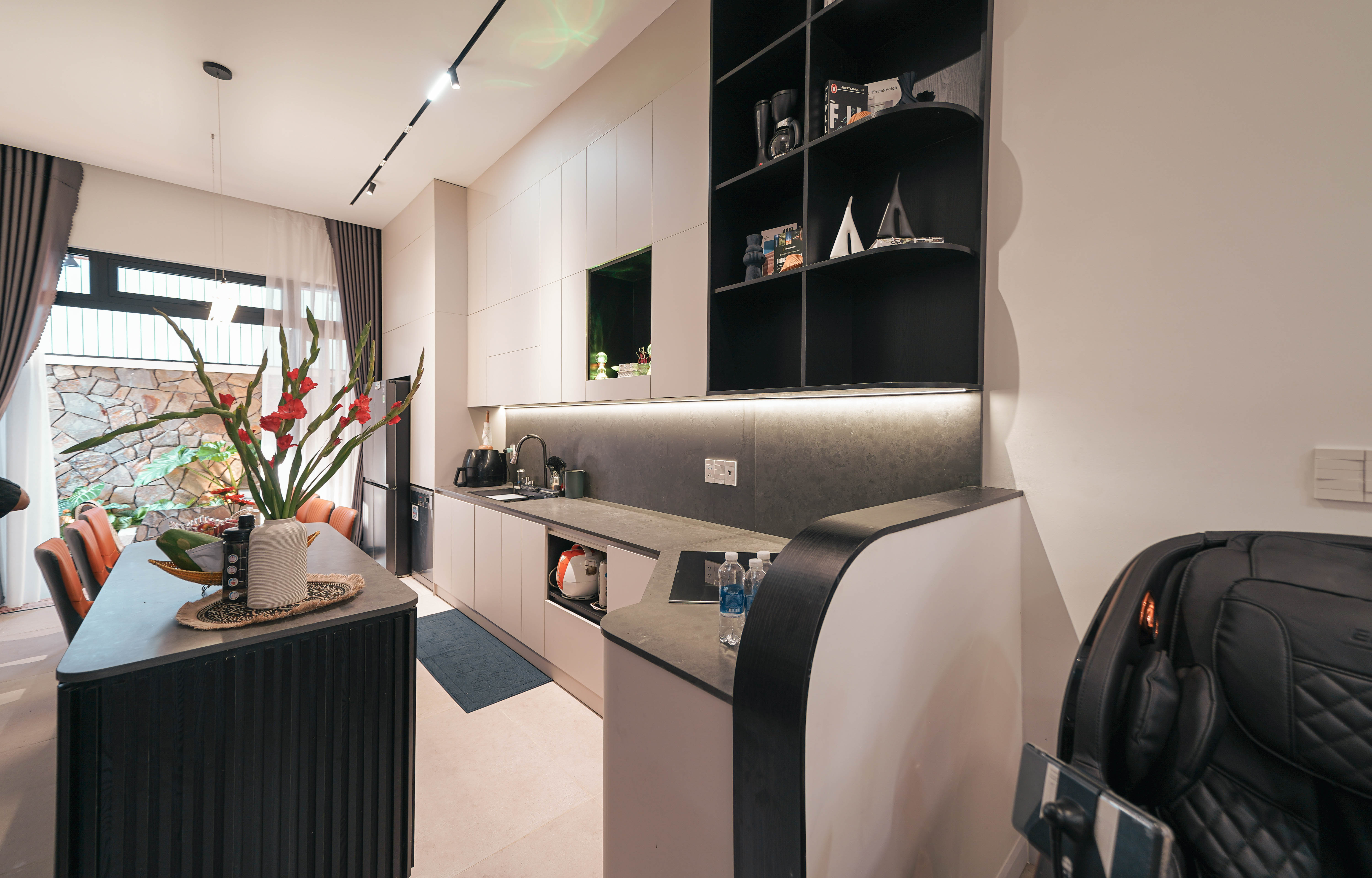 Renovation of T's House thumbnail 8